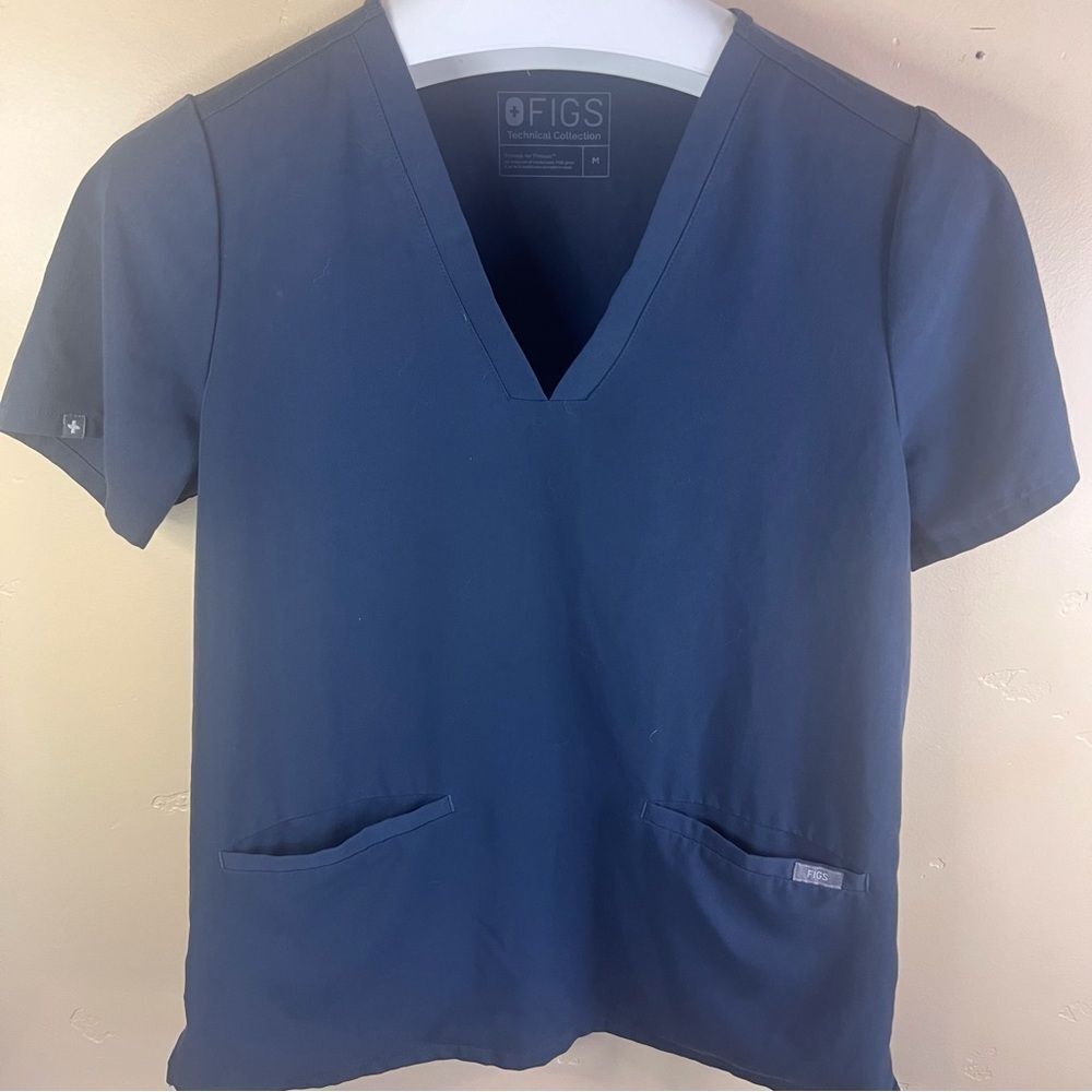 FIGS Technical Collection M Short Sleeve Blue Scrub Top With Pockets Size Medium